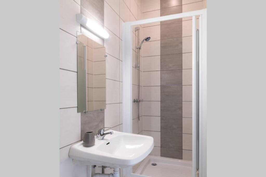 Studio Meuble Verdun - 3Eme Etage, Verdun Exteriér fotografie